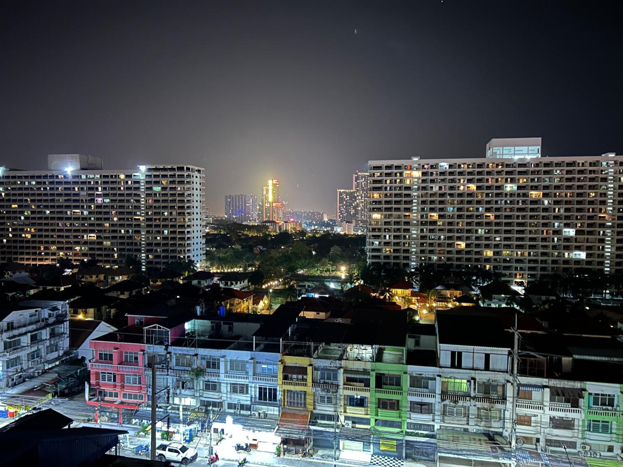 Mina 美景公寓酒店 Pattaya Exterior foto